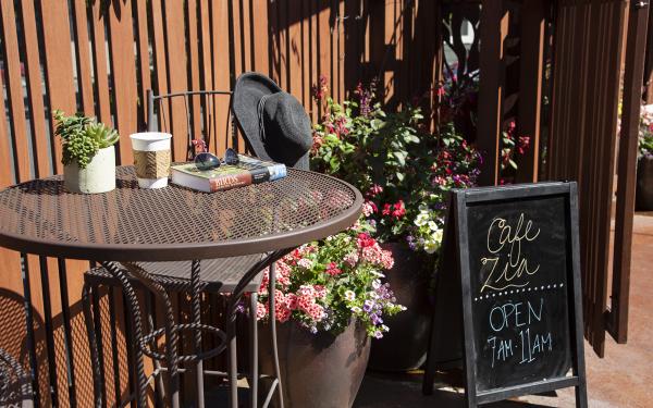 Coffee shop at Earthbox Inn & Spa in Friday Harbor