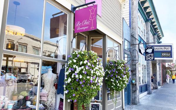 Shopping in Friday Harbor on San Juan Island