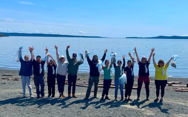 Earthbox Inn & Spa Beach Clean Up for Earth Day