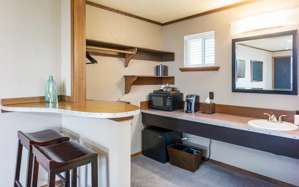 Earthbox Inn - San Juan Island Washington - Sky Place upstairs vanity