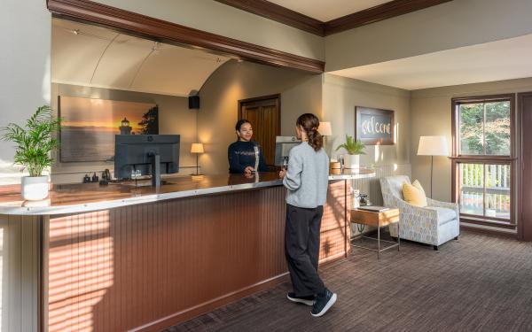 Earthbox Inn - San Juan Island Washington - Lobby - Brena helping Laura