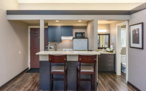 Earthbox Inn - San Juan Island Washington - Sea Place stools at kitchenette counter