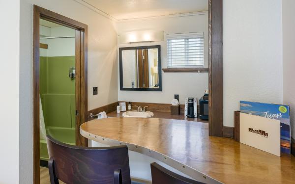 Earthbox Inn - San Juan Island Washington - Sky Place downstairs counter with bar stools and vanity