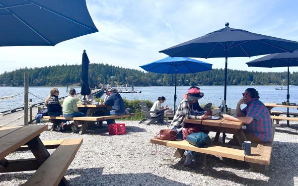 Westcott Bay Shellfish San Juan Island - Oyster Farm -Net Shed - Outdoor dining