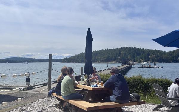 Westcott Bay Shellfish San Juan Island - Oyster Farm -Net Shed - Outdoor dining