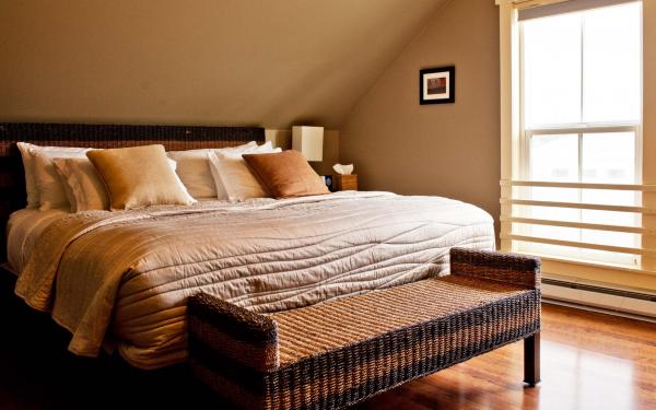 Earthbox Inn & Spa Wind Place Upstairs Bedroom