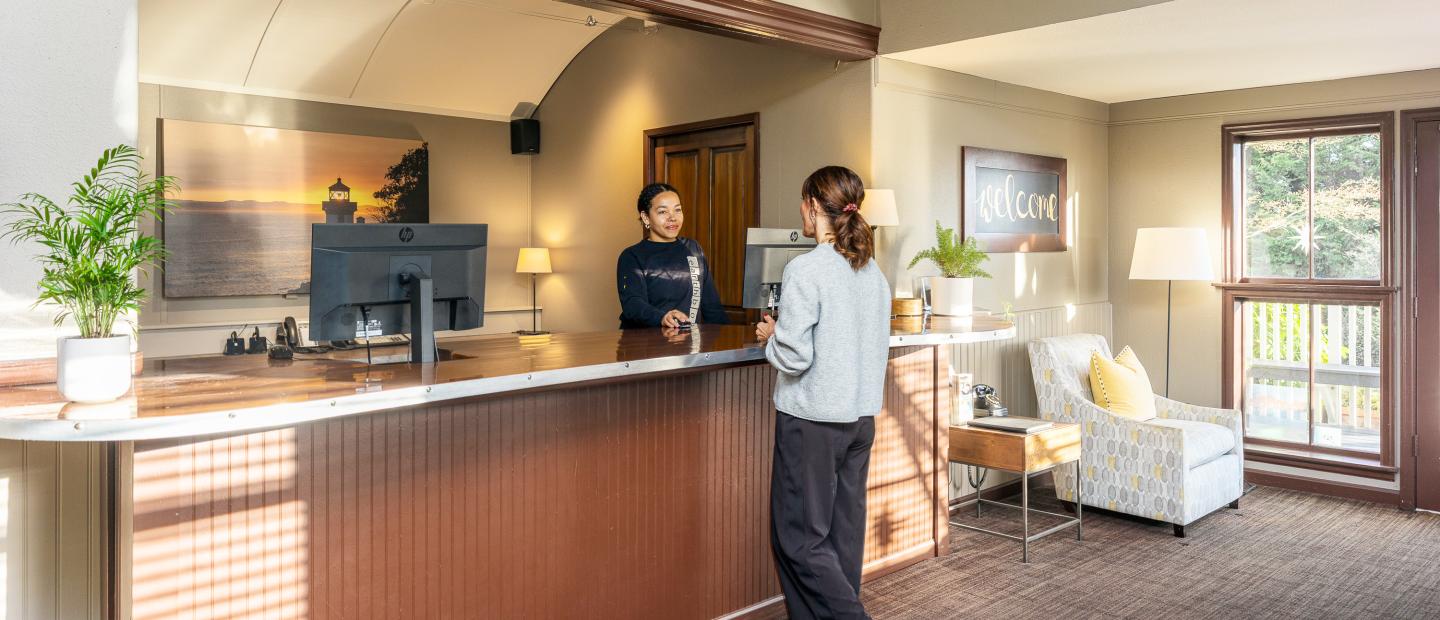 Earthbox Inn - San Juan Island Washington - Lobby with Brena and Laura